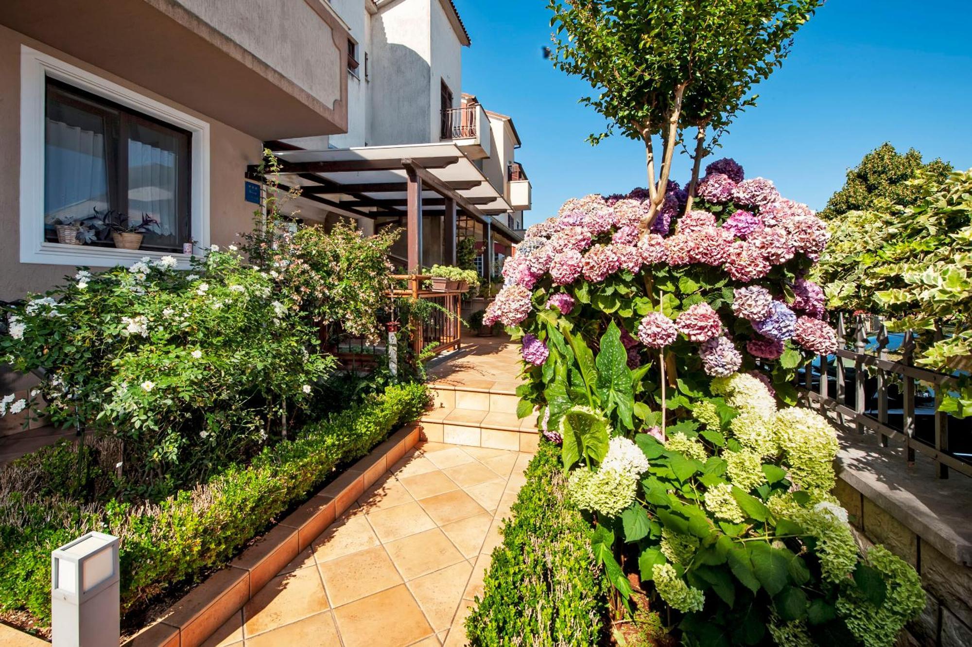 Apartments Branko Rovinj Exterior photo
